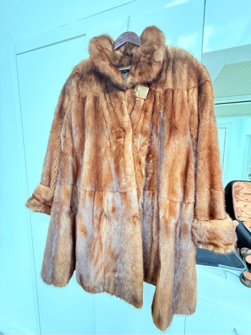 Luxurious Vintage Brown Fur Mink Coat - Women's Jacket & Coat